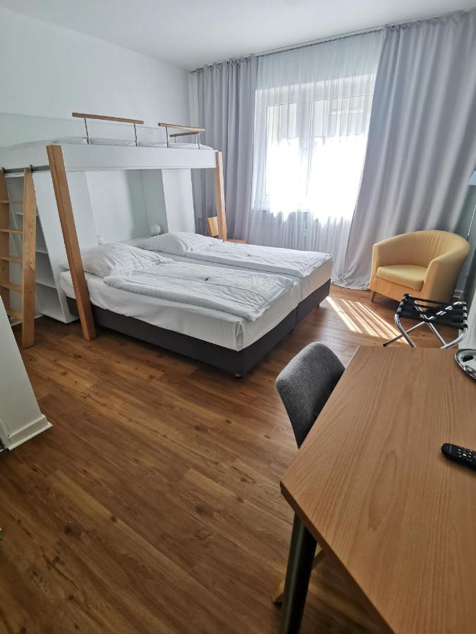 Max Hotel Duesseldorf Self-Check-In Dış mekan fotoğraf